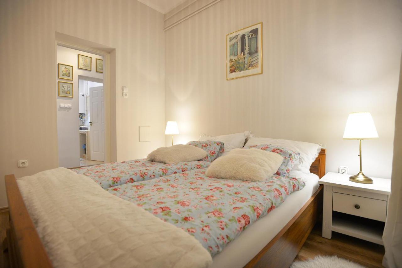 Janicsar Garden Apartman Егер Екстериор снимка