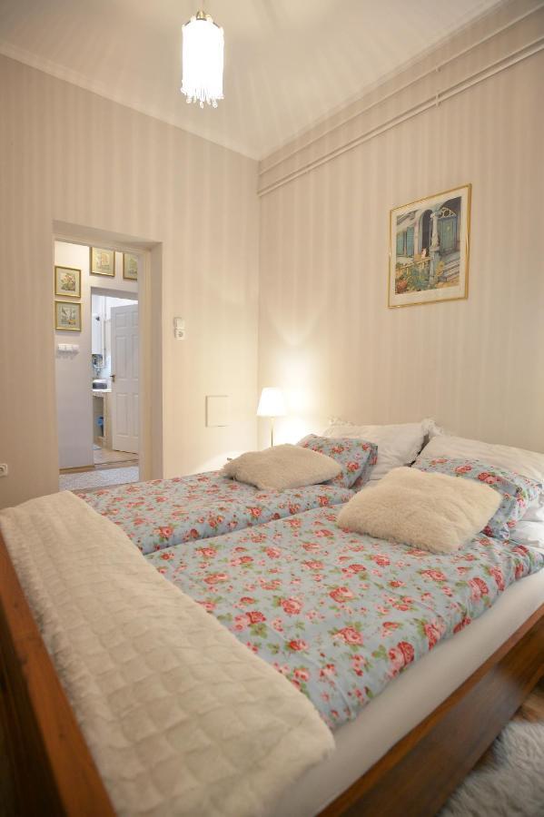 Janicsar Garden Apartman Егер Екстериор снимка