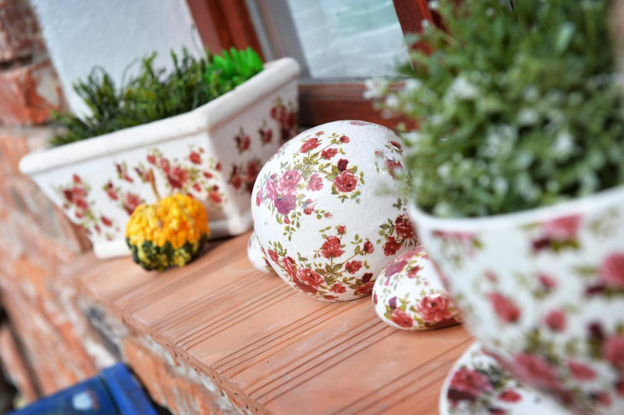 Janicsar Garden Apartman Егер Екстериор снимка