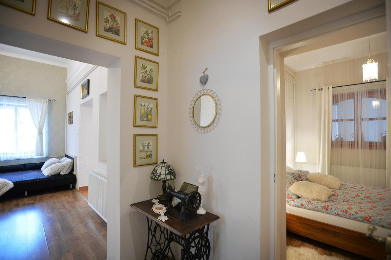 Janicsar Garden Apartman Егер Екстериор снимка