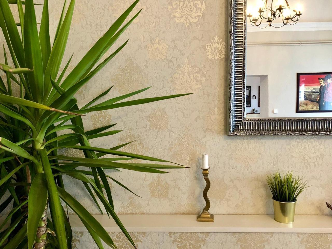 Janicsar Garden Apartman Егер Екстериор снимка